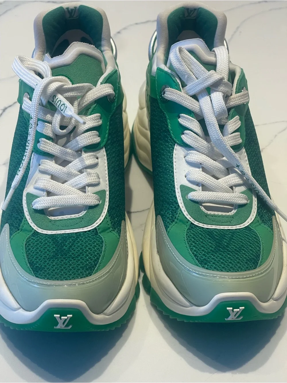 Authentic Louis Vuitton Run 55 Sneakers Green White Size 8 👍